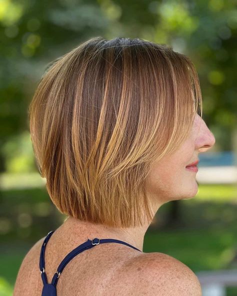 40+ Chic Layered Bob With Bangs Ideas For 2023 Haircuts For Summer 2023, Haircuts For Summer, Medium Length Bob, Bob Riccio, Lob Haircut Layered, Bangs Ideas, Layered Bob With Bangs, Cut Bangs, Medium Length Bobs