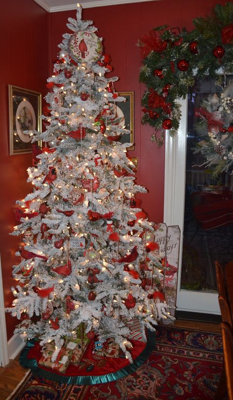 Red And White Cardinal Christmas Tree, Cardinal Christmas Tree Theme, Redbird Christmas Tree, Cardinal Themed Christmas Tree, Cardinal Christmas Tree Ideas, Red Bird Christmas Tree, Red Cardinal Christmas Tree, Cardinal Christmas Tree, Cardinal Tree