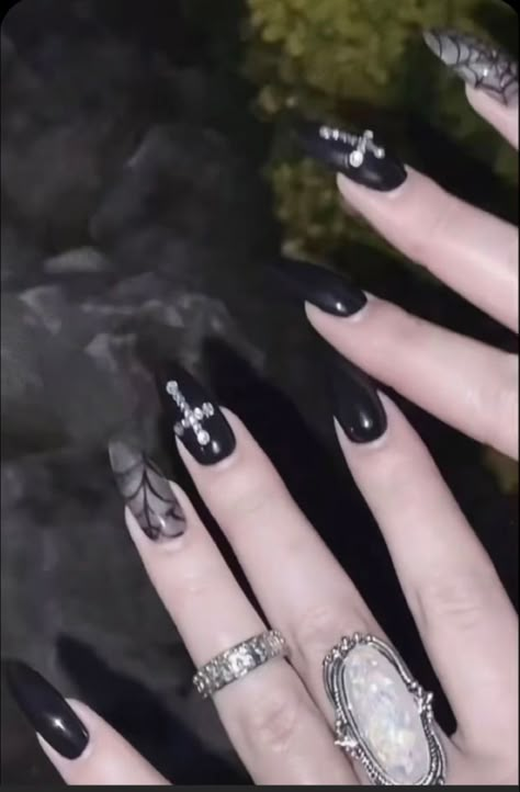 Paznokcie Hello Kitty, Beautiful Dawn, Punk Nails, Gothic Nails, Anime Nails, Goth Nails, Grunge Nails, Dark Nails, Kawaii Nails