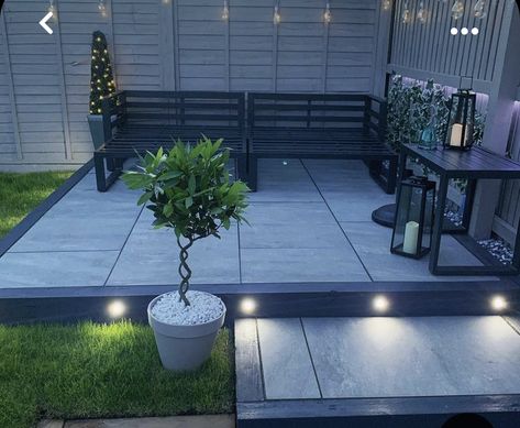 Front Yard Deck Ideas Patio, Corner Patio Ideas, Modern Minimalist Garden, Dream Backyard Patio, Corner Patio, Patio Aesthetic, Aesthetic Patio, Lights Patio, Modern Backyard Landscaping