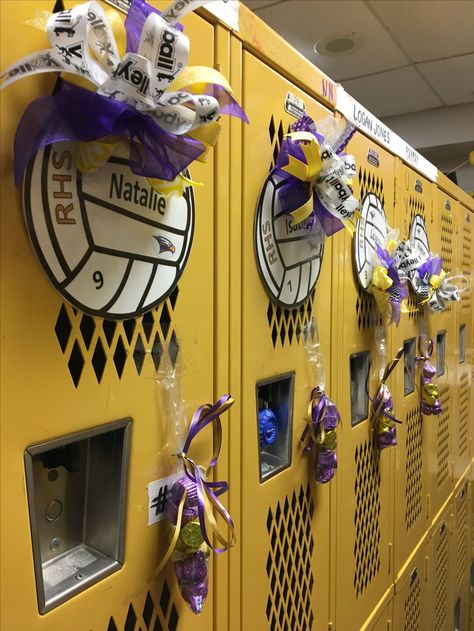 Sports Locker Decorations, Volleyball Locker Signs, Basketball Locker Decorations, Volleyball Locker Decorations, Volleyball Decorations, Locker Room Decorations, Volleyball Senior Night Gifts, Night Volleyball, Volleyball Crafts