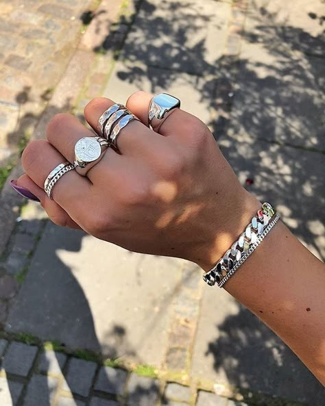 Silver Rings Aesthetic, Rings Aesthetic, Aesthetic Rings, Dope Jewelry, Jewelry Lookbook, Girly Jewelry, Jewelry Inspo, Pretty Jewellery, Piercing Jewelry