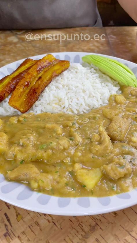 La guatita es un plato emblemático de la cocina ecuatoriana y hoy te explico cómo yo la preparo 🤤🥰 Ingredientes: ***Para el caldo*** 2 Libras de... | By En Su Punto Plato