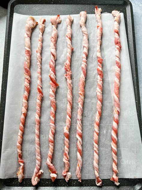 This Twisted Bacon recipe has gone viral on Tiktok and can be made in the oven or air fryer. Grab some bacon, roll them tightly to create twists, and then season it to perfection. These are great for breakfast, meal prep, and snacks. Twisted Bacon, Bacon Roll, Homemade Ranch Seasoning, Meal Prep Guide, How To Make Bacon, Bacon Recipe, Thick Cut Bacon, Best Bacon, Bbq Seasoning