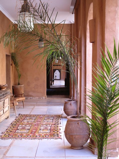 Explore ambabheg's photos on Flickr. ambabheg has uploaded 449 photos to Flickr. Pink Mediterranean House, Dekorasi Maroko, Villa Marrakech, Conservatory Ideas, Riad Marrakech, Moroccan Textiles, Moroccan Home Decor, Pinterest Contest, Moroccan Homes