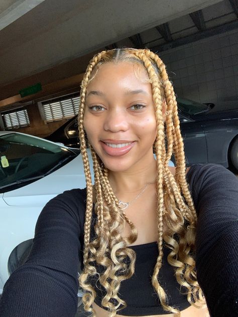 Coi Leray Braids Blonde, 613 Large Knotless Braids, Jumbo Blonde Knotless Box Braids, Large Blonde Knotless Braids, Blond Brown Braids, Blonde Jumbo Braids, Blonde Jumbo Knotless Braids, Blond Knotless Braids, Honey Blonde Knotless Braids