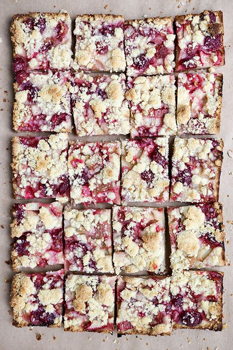 Cherry-Rhubarb Pie Bars | www.floatingkitchen.net Cherry Rhubarb, Rhubarb Bars, Rhubarb Pie, Pie Bars, Rhubarb Recipes, Pie Bar, Paleo Dessert, Perfect Desserts, Summer Desserts