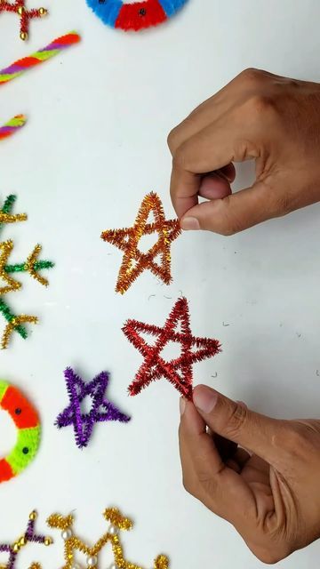 Pipe Cleaner Stars Christmas Ornament, Pipe Cleaner Stars, Pipe Cleaner Star, Christmas Vbs, Star Making, Wire Star, Beach Fairy Garden, Diy Pipe, Pipe Cleaner Crafts