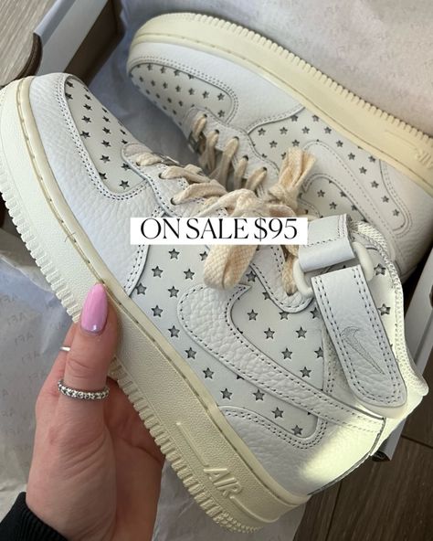 Shop Air Force 1 Perforated Mid Top … and other curated products on LTK, the easiest way to shop everything from your favorite creators. Outfit Air Force One, Outfit Air Force, Air Force 1 Mid, Air Force One, Force One, Mid Top, Pinterest Closet, Big Bags, Nike Air Force Sneaker