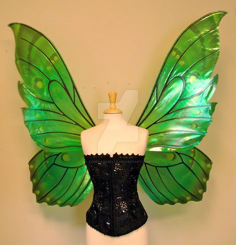 Delia's custom giant butterfly fairy wings in a green painted pattern with black veins *PLEASE NOTE, THIS IMAGE IS NOT STOCK! Do not use without express written permission. Make Butterfly Wings, Dark Fairy Costume, Wing Costume, Fairies And Butterflies, Fairy Costume Ideas, Absinthe Fairy, Green Fairy Wings, Fairy Wings Costume, Diy Fairy Wings