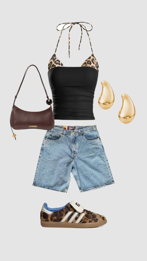 Fashion Magazine Aesthetic, Magazine Aesthetic, Comfy Y2k, Denim Shorts Black, Sneakers Brown, Black Tube Top, Pinterest Outfits, High Fashion Street Style, Gold Jewelry Fashion