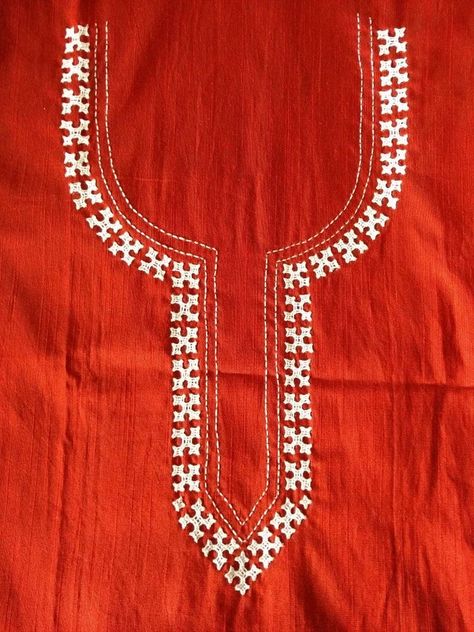 Kachhi Work Kurti, Sindhi Embroidery Design, Kurta Neckline, Neckline Embroidery Designs, Dress Pattern Sewing, Sindhi Embroidery, Neckline Embroidery, Kutch Work Designs, Trendy Sewing Projects