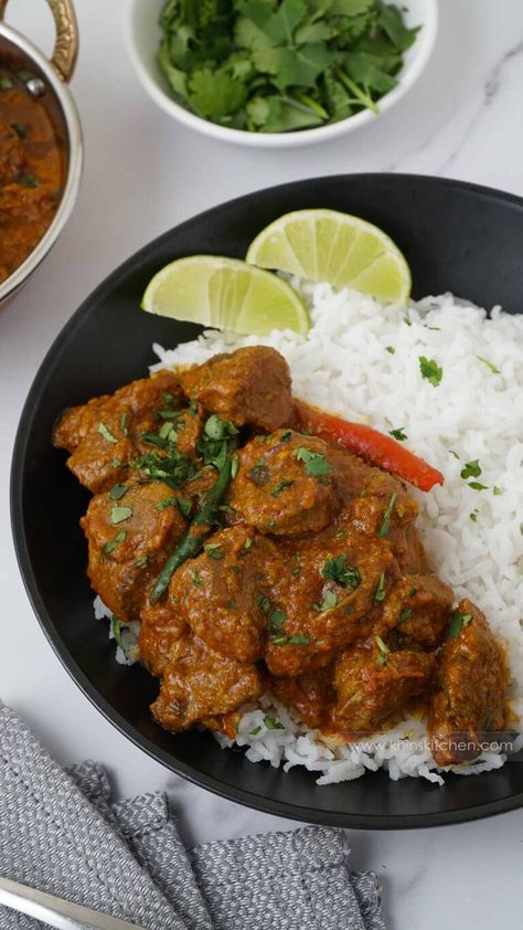 Lamb Balti - Khin's Kitchen Lamb Bhuna, Balti Recipe, Homemade Curry Sauce, Mutton Dishes, Vindaloo Curry, Slow Cooker Lamb, Homemade Curry, Meat Diet, Spice Mix Recipes