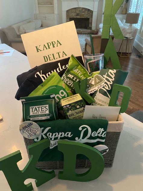 Kappa Delta Big Little Basket, Sorority Basket Ideas, Big Little Basket Theme, Big Lil Baskets, Big Little Baskets, Big Little Baskets Ideas, Sorority Big Little Baskets, Big Little Gift Ideas, Kappa Delta Canvas