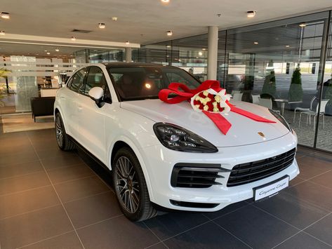 New Porsche Cayenne, Porche Cayenne 2022, Porsche Cayenne Aesthetic, Porsche Cayenne 2023, White Porsche Cayenne, Dream Cars For Girls Luxury, Porsche Cayenne Coupe, Boxster 718, Porsche Cayenne Gts