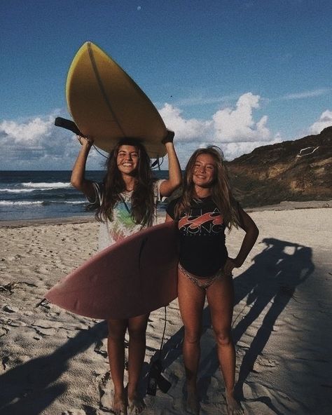 Surfergirl Style, Alana Blanchard, Fotos Goals, Shotting Photo, Summer Goals, Foto Poses, Bff Pictures, Skateboarder, Best Friend Goals