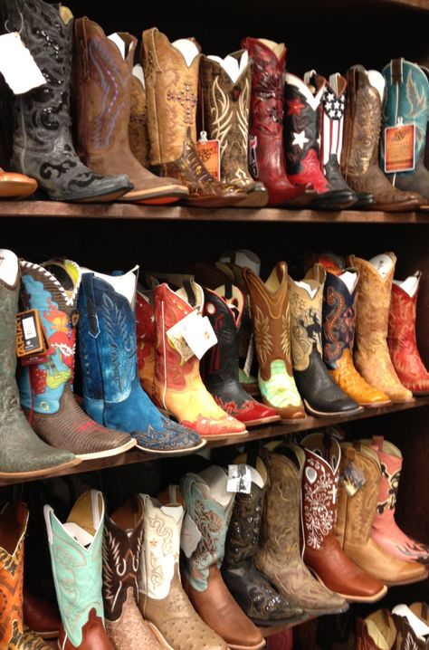 Boots in Hicks store in Chickasha, OK Vintage Store Aesthetic, Vintage Store Ideas, Texas Cowgirl, Cowboy Boots Vintage, Store Aesthetic, Country Aesthetic, Real Cowboys, Random Fashion, Boot Barn