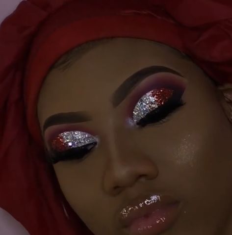 Sliver Makeup, Black And Red Makeup, Winter Makeup Looks, Burgundy Makeup Look, Red Makeup Looks, Burgundy Makeup, Flawless Face Makeup, Birthday Makeup Looks, Gold Makeup Looks