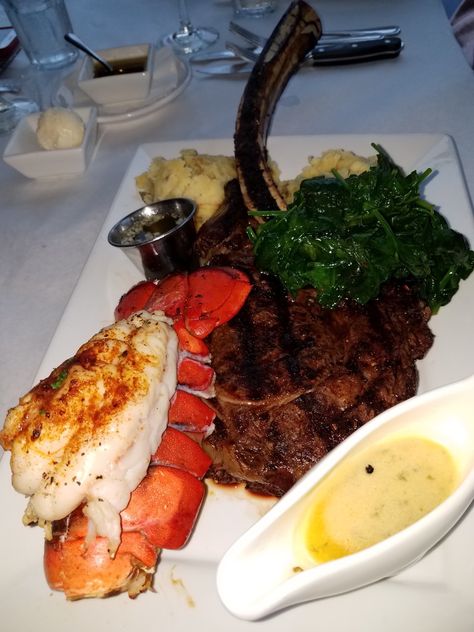 Steak And Lobster Dinner, Steak And Lobster, Tomahawk Steak, Lobster Dinner, Grilled Dinner, Food Carving, Food Babe, Food Therapy, Yummy Comfort Food