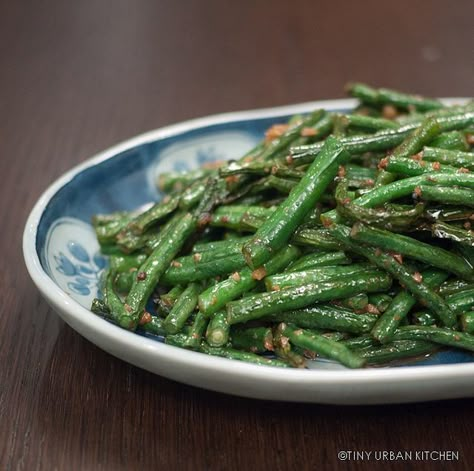 Chinese Long Beans, Long Beans, Wok Recipes, Fried Green Beans, Chinese Vegetables, String Beans, Long Bean, Chinese Green, Urban Kitchen