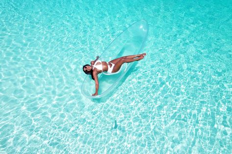 Glass Boat Photoshoot, Clear Boat Photoshoot, Clear Kayak Photoshoot, Turks And Caicos Outfits, Kayak Photoshoot, Clear Kayak, Turks And Caicos Vacation, Boat Photoshoot, White Pool