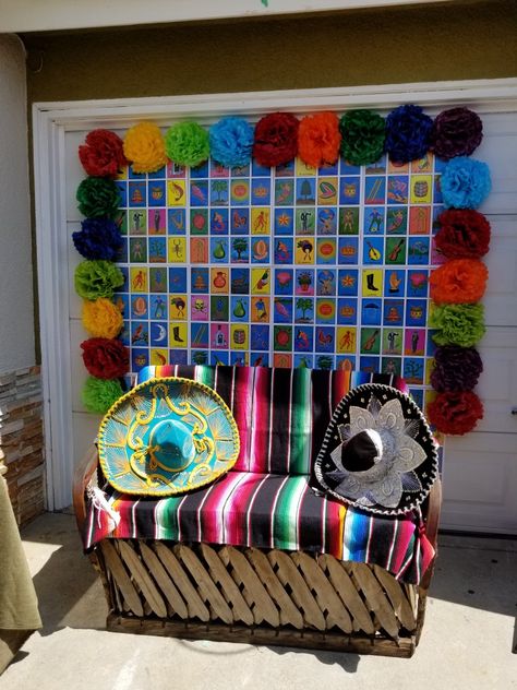 Loteria Party Ideas Decoration Mexican Fiesta, Mexican Theme Games, Mexican Theme 18th Birthday, Ranchera Theme Party, Loteria Theme Party Decorations, Loteria Night Ideas, Loteria Themed Birthday Party, Diy Mexican Backdrop, Traditional Mexican Party