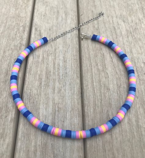 Kiara Outer Banks Necklace, Outer Banks Necklace, Kiara Outer Banks, Polymer Clay Beaded Necklace, Make Clay Beads, Necklace Clay, Clay Bead Necklace, Diy Beaded Rings, Friendship Bracelet Patterns Easy