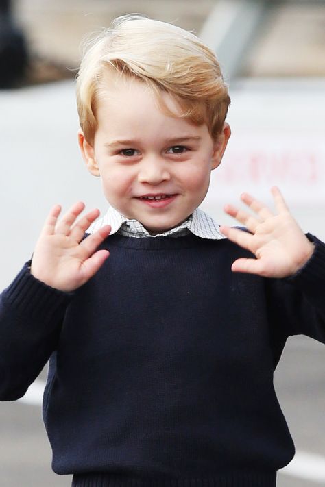 Wow! Forscher haben herausgefunden, wie Prinz George später mal aussieht! Prinz George, Prince William Et Kate, Prince William Family, Royal Throne, Prince George Alexander Louis, George Alexander Louis, Princess Katherine, Prince George And Princess Charlotte, Royal Family England