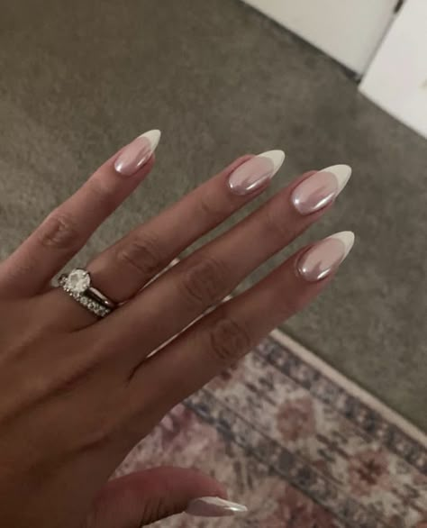 Pearl Nails With Black Tips, French Crome Nails Design Almond, Holographic Nails French Tip, Holographic French Tip, French Tip Chrome Nails, Paznokcie Hello Kitty, White Chrome Nails, Hoco Nails, Kutek Disney