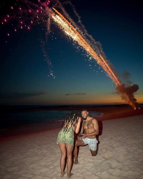 Couples Beach Pictures Black, Black Couple At Beach, Beach Proposal Black Couple, Black Couple Vacation Mood, Black Couple On The Beach At Night, Romantic Beach, Cute Couple Poses, Black Love Couples, Black Couples Goals