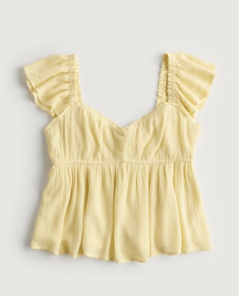 European Summer Clothes, Urban Outfitters Aesthetic Clothes, Cute Girly Tops, Cute Babydoll Tops, Thrifted Summer Outfits, Yellow Top Outfit, French Clothes, Dream Tops, Ruffle Tops