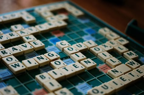 Facebook Scrabble Winning Strategies Board Game Bar, Senegal Football, Scrabble Game, Scrabble Board, Spencer Hastings, Handmaid's Tale, Classic Board Games, Scrabble Tiles, Word List