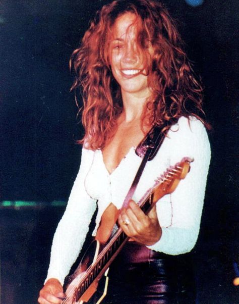 Sheryl Crow, A Woman, Hip Hop, Guitar, Hair