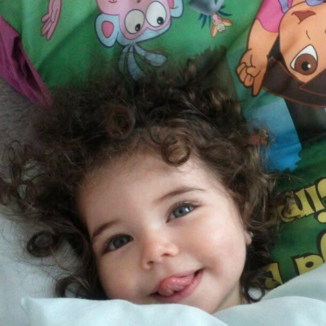 Curly Hair Baby, Blue Eyed Baby, Cute Mixed Babies, Baby Tumblr, Baby Faces, Baby Family