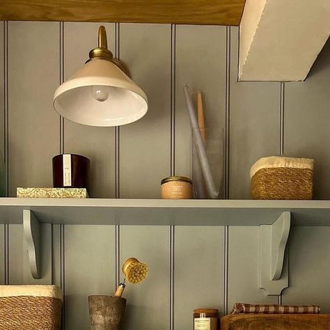 The English Panelling Co. on Instagram: "A gorgeous utility room created by @hornsby_style using our Georgian Wall Panelling. The shelving and peg rails are a great addition to make the space practical! #panelling #wallpanelling #panelledwalls #utility #utilityroom #utilityroomdecor" Kitchen Paneling Ideas, Paneled Kitchen, Peg Rails, Greige Kitchen Cabinets, Tounge And Groove, Greige Kitchen, Tongue And Groove Walls, Tongue And Groove Panelling, Riverside House