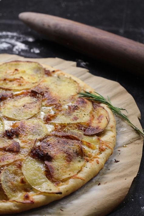 Potato, Caramelized Onion, and Rosemary Pizza | tastes.of.juniper Rosemary Pizza, Caramalised Onions, Soft Potatoes, Caramelized Onion Pizza, Ricotta Pizza, Onion Pizza, Rosemary Potatoes, Carmelized Onions, Potato Onion