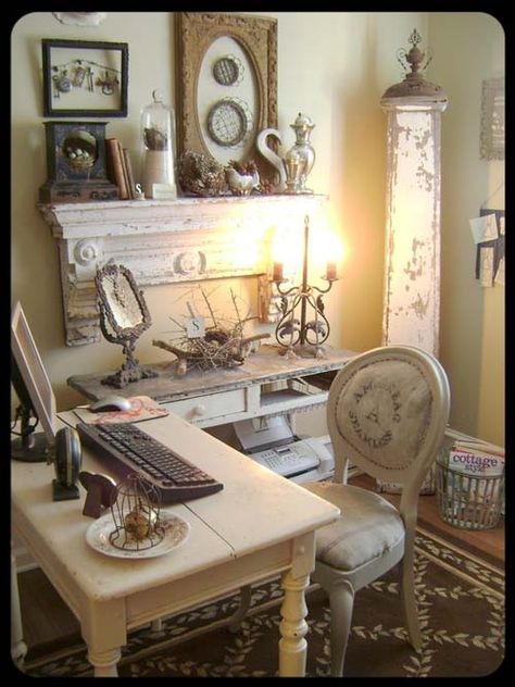 Oh my! I love this office space, look at all those precious details! Camera Shabby Chic, Chic Office Space, Shabby Chic Decorating, Shabby Chic Office, Modern Shabby Chic, Shabby Chic Living, Shabby Chic Dresser, Shabby Chic Living Room, Shabby Chic Bedroom