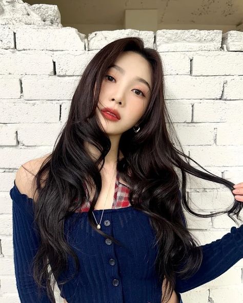 (1) /r/kpics - for all your K-pop picture needs Joy Red Velvet, Red Velvet, Velvet, Hair, Red, On Instagram, Blue, Black, Instagram