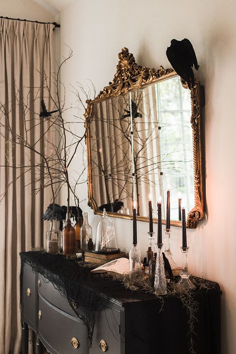 Halloween Home Bar Decor, Velvet Halloween Decor, Spooky Mantel Ideas, Vintage Style Halloween Decor, Romantic Gothic Halloween Decor, Halloween Staircase Decor, Moody Halloween Decor, Dark Halloween Decor, Dark Halloween Aesthetic