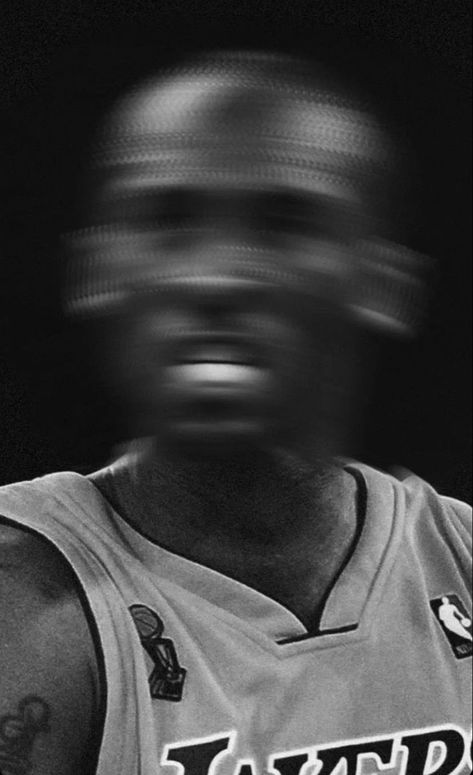 Kobe Bryant Kobe Bryant Pfp Aesthetic, Kobe Black And White, Kobe Bryant Black And White, Kobe Bryant Wallpaper Iphone, Kobe Bryant Aesthetic, Kobe Bryant Wallpapers, Kobe Wallpaper, Cool Basketball Pictures, Funny Pictures With Words