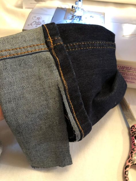 How to Hem Jeans with the Original Hem - A Mama Blessed Hemming Jeans With Original Hem Video, Denim Recycle Projects, Hemming Jeans, Jeans Tutorial, Boys Knitting Patterns Free, Sewing Hems, Diy Pants, Original Hem, Sewing Jeans