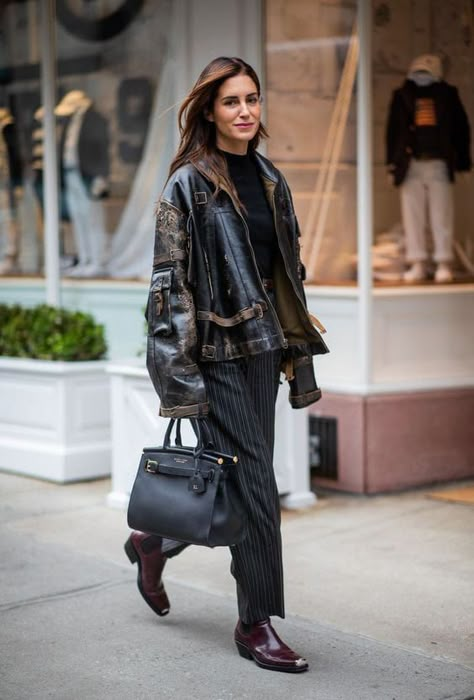 Glamorous Street Style, Goth Haircuts, Mode Dope, Botas Western, Gothic Hairstyles, Camila Morrone, Casual Chique, Outfit Vintage, Haircuts Short