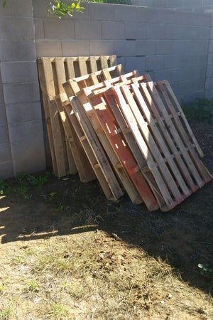 Chicken Coop Made of Pallets : 5 Steps - Instructables Chicken Coop Designs Diy, Chicken Coop Plans Free, Cheap Chicken Coops, Chicken Coop Pallets, Mobile Chicken Coop, Small Chicken Coops, Easy Chicken Coop, Portable Chicken Coop, Backyard Chicken Coop Plans