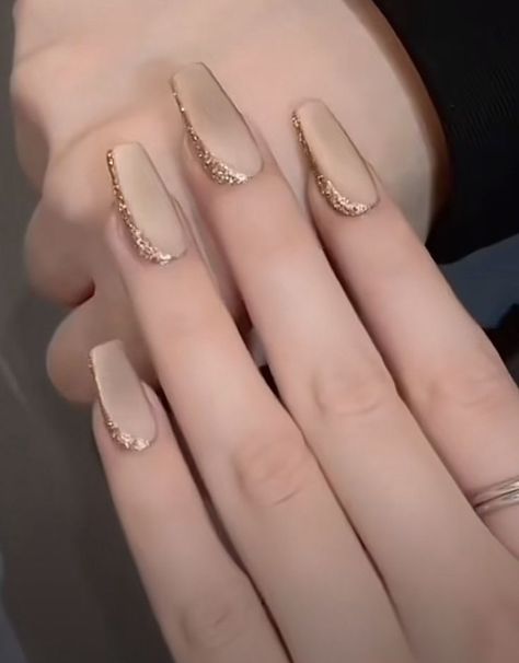 Light Brown Nails, Nailart Aesthetic, Fancy Nail Art, Golden Nails, Gel Nail Art Designs, Fancy Nails Designs, Beige Nails, Pretty Nail Art Designs, Nail Art Designs Videos