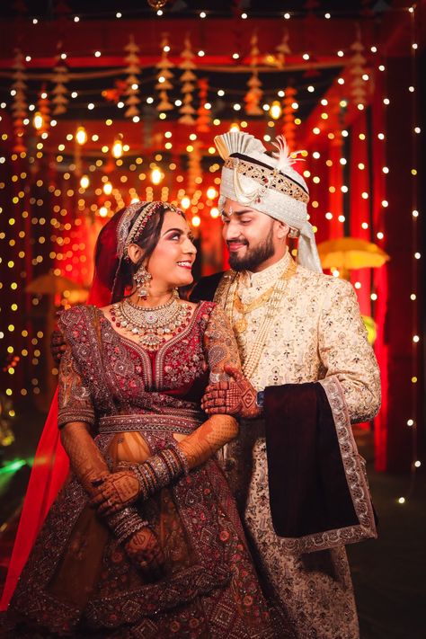 Indian wedding, couples looking at each other Cute Couple Indian Wedding Pictures, Marriage Poses, Indian Wedding Pictures, Bride Groom Photoshoot, Indian Bride Photography Poses, Indian Wedding Poses, Bride Photos Poses, Indian Wedding Planner, Indian Wedding Bride