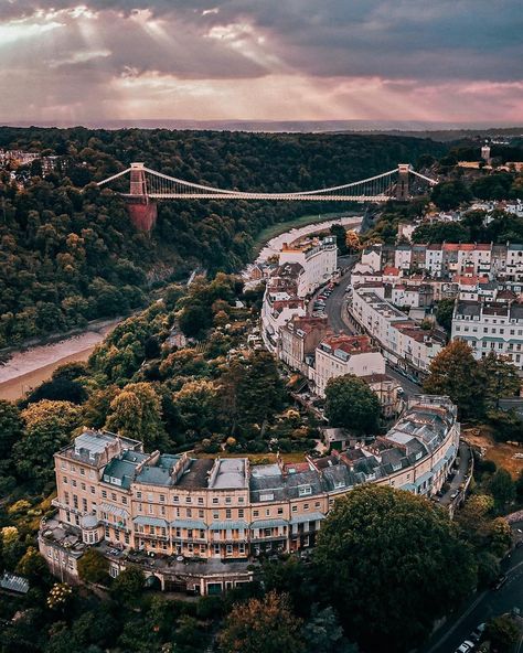 Clifton Suspension Bridge, Bristol Uk Aesthetic, Bristol University Aesthetic, 2026 Moodboard, Bristol Aesthetic, Bristol Photography, Welsh Magic, Clifton Bridge, Europe Living