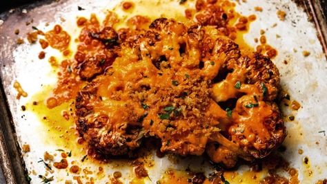 Cheesy Cauliflower Steaks, What To Cook For Dinner, Cheese Steaks, Tasty Cauliflower, Cauliflower Steaks Recipes, Cheesesteak Recipe, Cheesy Cauliflower, Recipetin Eats, Recipe Tin