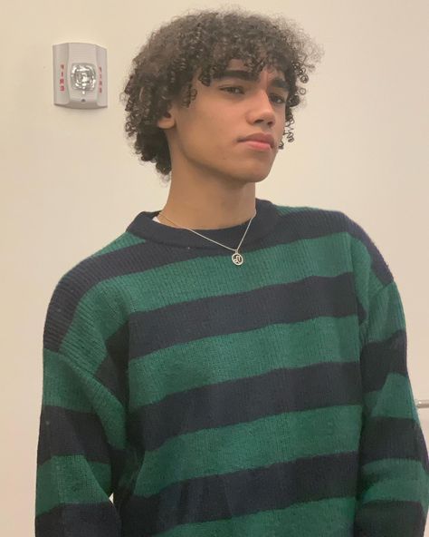 Mixed Race Guys Curly Hair, 3c Hairstyles Men, Curly Asian Hair, Charlie Wilson, 3c Curly Hair, Face Cam, Short Hair For Boys, Brown Hair Boy, Light Brown Skin