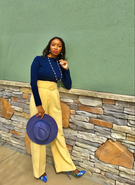 Monochrome outfits 
Petite fashion style Blue White Yellow Outfit, Yellow And Navy Blue Outfits, Royal Blue Pants, Outfit Ideas Work, Navy Blue Outfit, Minimalistic Outfits, Outfits Petite, Color Blocking Outfits, Navy Outfit