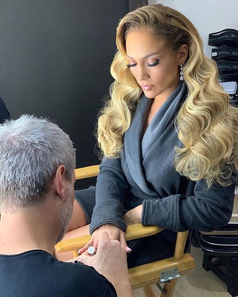 Jlo Nails, Jennifer Nails, Jennifer Lopez Hair Color, Tom Bachik, Jennifer Lopez Hair, White Manicure, Her Nails, Dressed To The Nines, Anne Hathaway